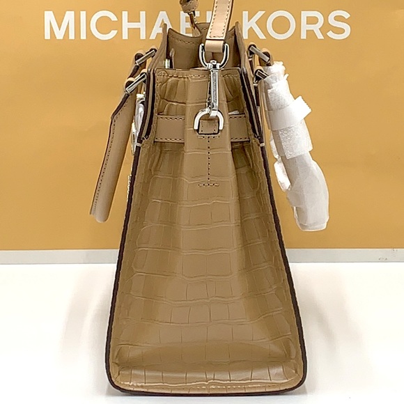 Michael Kors Hamilton Medium
Satchel Crossbody Croc Embossed CAMEL COLOR - Picture 13 of 16
